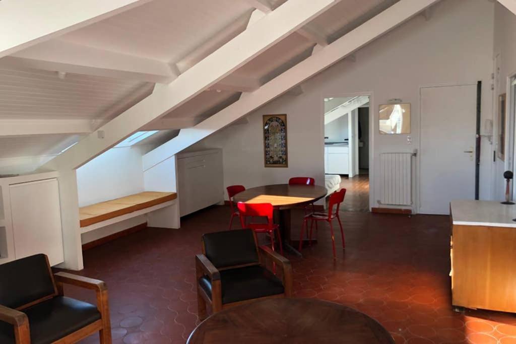Apartment Attique Saint Pierre - Dans Le Ciel Des Teinturiers Avignon
